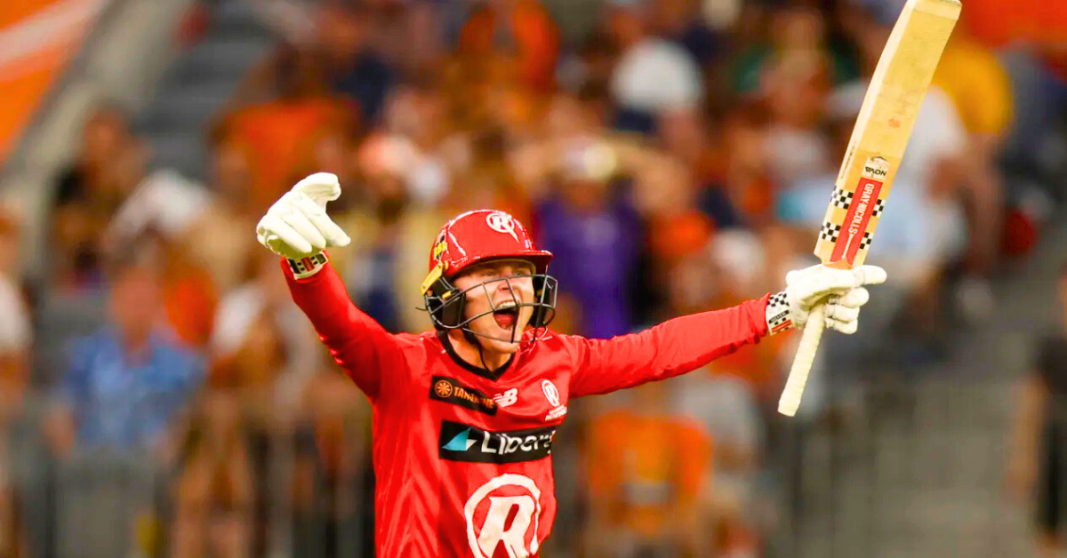 اولیور پیک نے آخری گیند پر شاندار چھکا مار کر ملبورن رینیگیڈز کو پرتھ اسکورچرز کے خلاف جیت دلوائی۔ پڑھیں میچ کی سنسنی خیز تفصیلات نوجوان کرکٹر اولیور پیک کی پراعتماد کارکردگی نے رینیگیڈز کو میچ کے آخری لمحات میں فتح دلائی۔ جانیں میچ کے دلچسپ موڑ اور اہم لمحے رینیگیڈز نے چار وکٹوں سے فتح حاصل کی، پیک کی دھواں دار اننگز اور سندھو کی شاندار بولنگ نے میچ کا منظر بدل دیا