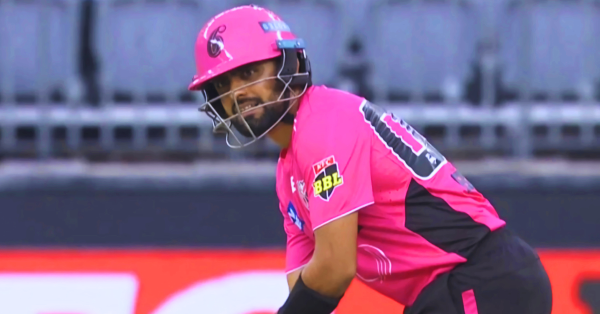 پاکستان کرکٹ کے اسٹار کھلاڑی بابر اعظم اور محمد رضوان کی T20 کارکردگی پر نظر ڈالیں۔ جانیں کیسے فرنچائز لیگز میں ان کی کمزوریاں سامنے آ رہی ہیں اور مستقبل میں وہ کیسے بہتر کر سکتے ہیں 2. بین الاقوامی کرکٹ اور لیگ میچز کے درمیان فرق سمجھیں۔ پاکستان کے بیٹسمین اپنے غرور اور کارکردگی کے چیلنجز کا سامنا کیسے کر رہے ہیں اور ٹیم کے لیے کیا معنی رکھتے ہیں 3. ٹی ٹوئنٹی کرکٹ میں بابر اعظم کی کارکردگی اور مشکلات کے بارے میں تفصیل سے جانیں۔ کیا وہ جدید کرکٹ کے معیار پر پورا اترتے ہیں اور آئندہ کیسے بہتر کر سکتے ہیں 4. پاکستان کے بہترین کھلاڑیوں کا عالمی لیگز میں مقابلہ۔ بیگ باش لیگ کے حالات اور کھلاڑیوں کے رویوں کا جائزہ، اور ٹیم کے لیے ان کے اثرات