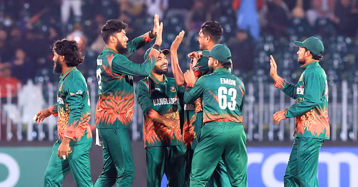 پاکستان کرکٹ بورڈ نے بنگلہ دیش کے موقف کی حمایت کی، آئی سی سی کے ورلڈ کپ میچز میں تبدیلی پر دلچسپ صورتحال پیدا ہو گئی ہے بنگلہ دیش بھارت میں میچ نہیں کھیلے گا، پی سی بی نے کھلاڑیوں اور ٹیم کی حفاظت کے موقف کو سپورٹ کیا ٹی ٹوئنٹی ورلڈ کپ ۲۰۲۶ کے شیڈول میں تنازعہ، پاکستان کرکٹ بورڈ بنگلہ دیش کے موقف کے ساتھ کھڑا ہے آئی سی سی بورڈ میٹنگ میں بنگلہ دیش کے میچز کی ممکنہ تبدیلی، پاکستان کرکٹ بورڈ نے حمایت کا پیغام دیا مصطفی زر الرحمن معاملے کے بعد بنگلہ دیش کی ٹیم بھارت نہیں جائے گی، پی سی بی نے موقف کی حمایت کی ورلڈ کپ کے میچز سری لنکا میں یا بھارت میں؟ پی سی بی اور بنگلہ دیش کے موقف کی تازہ صورتحال پاکستان کرکٹ بورڈ نے بنگلہ دیش کے موقف کا ساتھ دیا، عالمی ٹی ٹوئنٹی کپ میں ٹیم کی حفاظت اولین ترجیح