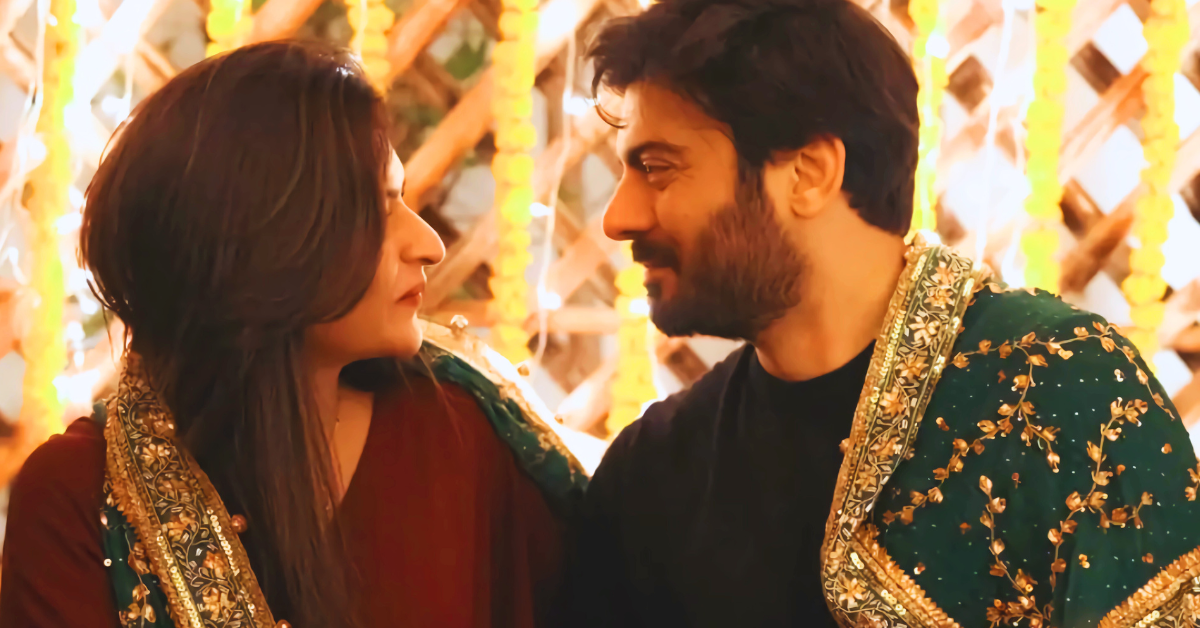 فواد خان اور صدف خان نے اپنی 21 ویں شادی کی سالگرہ شادی کی روایات کے ساتھ منائی۔ جانیں کیسے یہ جوڑے خوشیوں بھرا جشن مناتے ہیں اور بیٹے ایان کے ساتھ لمحے گزارے۔ پاکستانی شادی کی رنگین تقریبات کی جھلکیاں، جوتا چھپانے کی مزاحیہ روایت اور فواد خان کی محبت بھری سالگرہ کی کہانی یہاں پڑھیں۔ فواد خان اور صدف خان نے شادی کی یادگار تقریبات کو سالگرہ میں زندہ کیا۔ تصاویر اور رقص کے خوشیوں بھرے لمحات دیکھیں۔ فواد خان کی سالگرہ تقریب میں دوستوں، خاندان اور مشہور مہمانوں کے ساتھ محبت اور خوشیوں کے لمحے۔ جانیں کیسے انہوں نے شادی کی روایت دوبارہ پیش کی۔