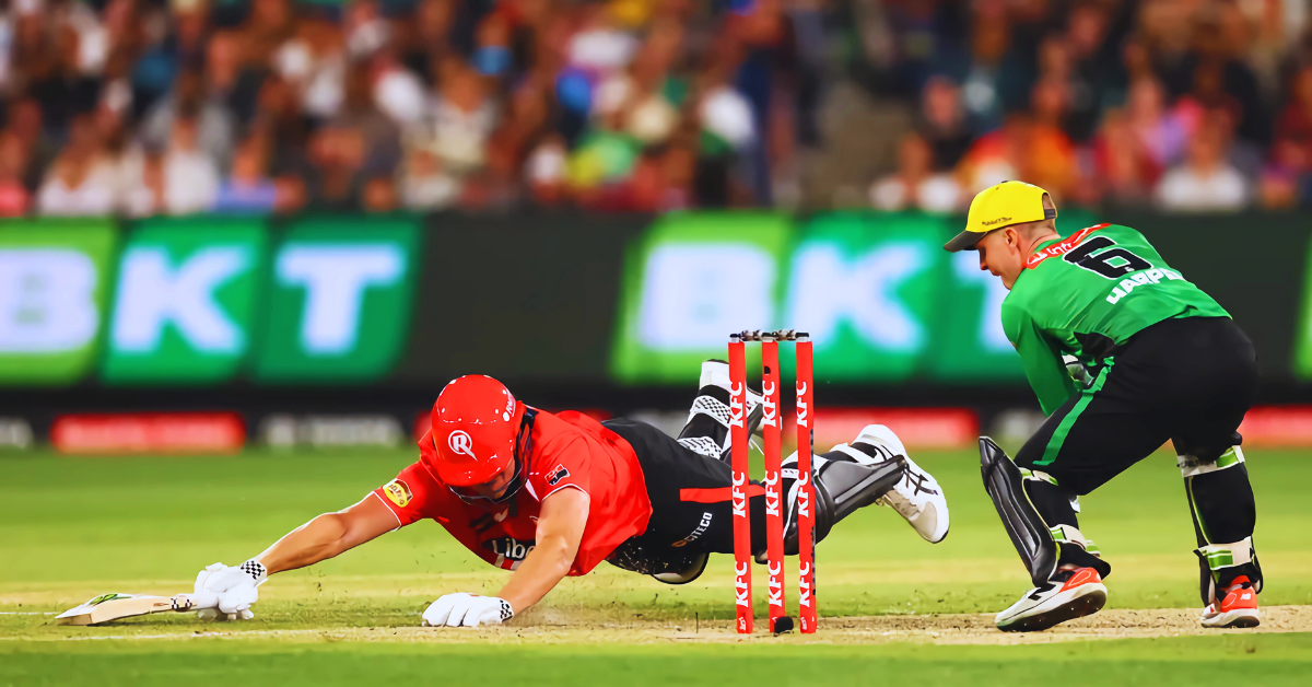 میلبورن سٹارز نے ٹام کرن کو دوبارہ ٹیم میں شامل کر لیا ہے ہفتہ کی رات میلبورن ڈربی میں دیکھیں کون جیتتا ہے اور ٹیم کی مکمل لائن اپ کیا ہے ہفتہ کی رات میلبورن ڈربی میں میلبورن سٹارز اور رینیگیڈز کے درمیان دلچسپ مقابلہ ہونے جا رہا ہے جانیں ٹیم سکواڈ اور اہم اپ ڈیٹس مارکس اسٹوینس کی قیادت میں میلبورن سٹارز کی مضبوط ٹیم شائقین کے لیے ایک یادگار میچ پیش کرنے کے لیے تیار ہے