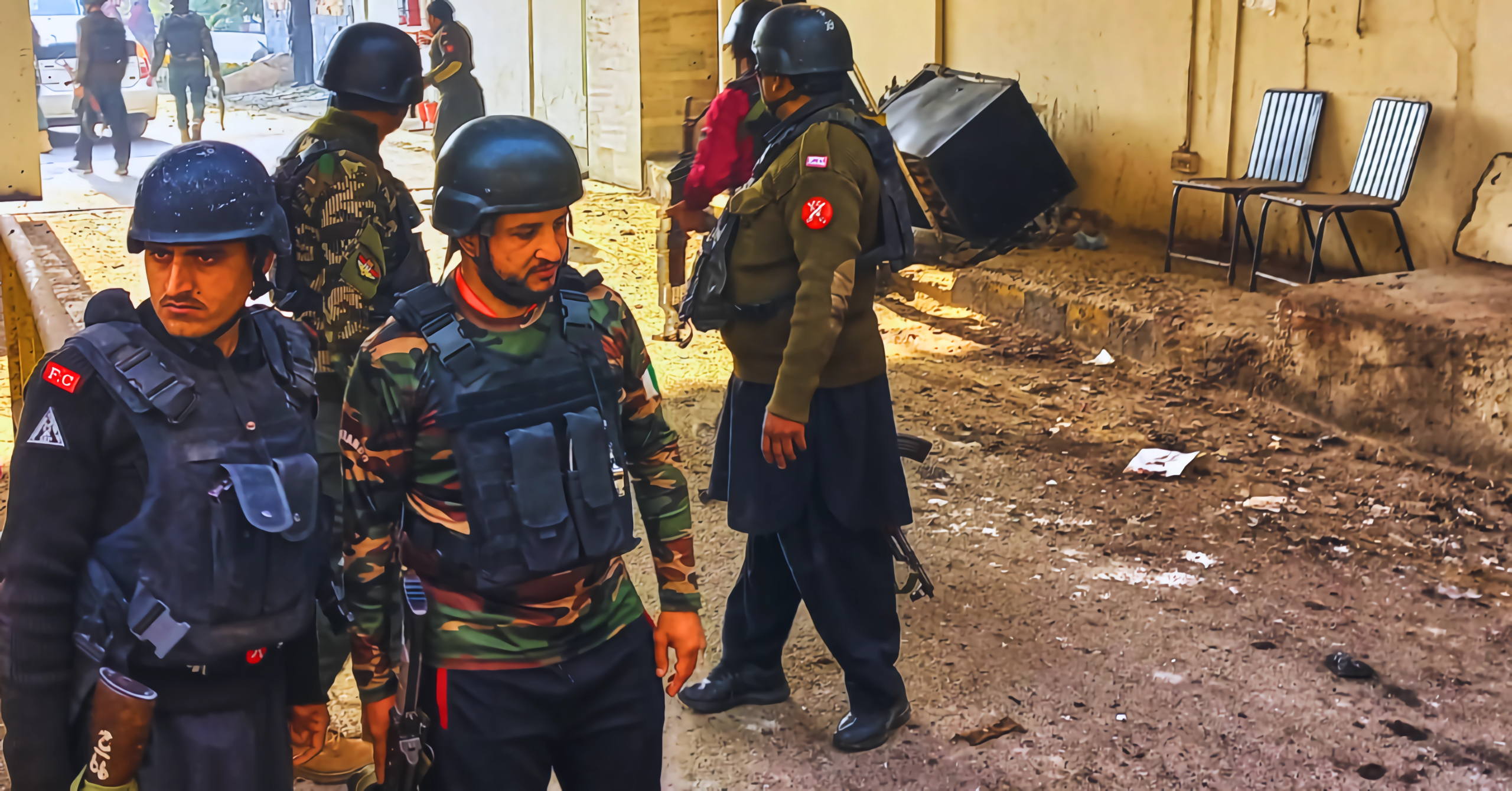 کرک میں دہشت گردانہ حملے میں تین وفاقی قسطنطنیہ اہلکار شہید، سکیورٹی فورسز نے علاقے میں سخت حفاظتی اقدامات نافذ کر دیے خیبر پختونخوا میں دہشت گردانہ حملوں میں اضافہ، مقامی پولیس اور فورسز عوام کی حفاظت کے لیے الرٹ اور کارروائیاں جاری رکھے ہوئے ہیں ڈرون حملے اور ایمبولینس پر فائرنگ کے واقعے میں تین اہلکار شہید، فورسز کی جانب سے دہشت گردوں کے خلاف آپریشنز تیز پچھلے مہینوں میں KP میں متعدد دہشت گردانہ حملے، فورسز نے موثر کارروائیوں کے ذریعے عوام کی حفاظت کو یقینی بنایا شہید اہلکاروں کے اہل خانہ کے لیے مالی اور طبی امداد فراہم، فورسز نے علاقے میں سکیورٹی مزید مضبوط کر دی صوبے میں امن قائم رکھنے کے لیے سکیورٹی فورسز کی قربانیاں جاری، دہشت گردانہ حملوں کے خطرات کے پیش نظر عوامی تعاون ضروری