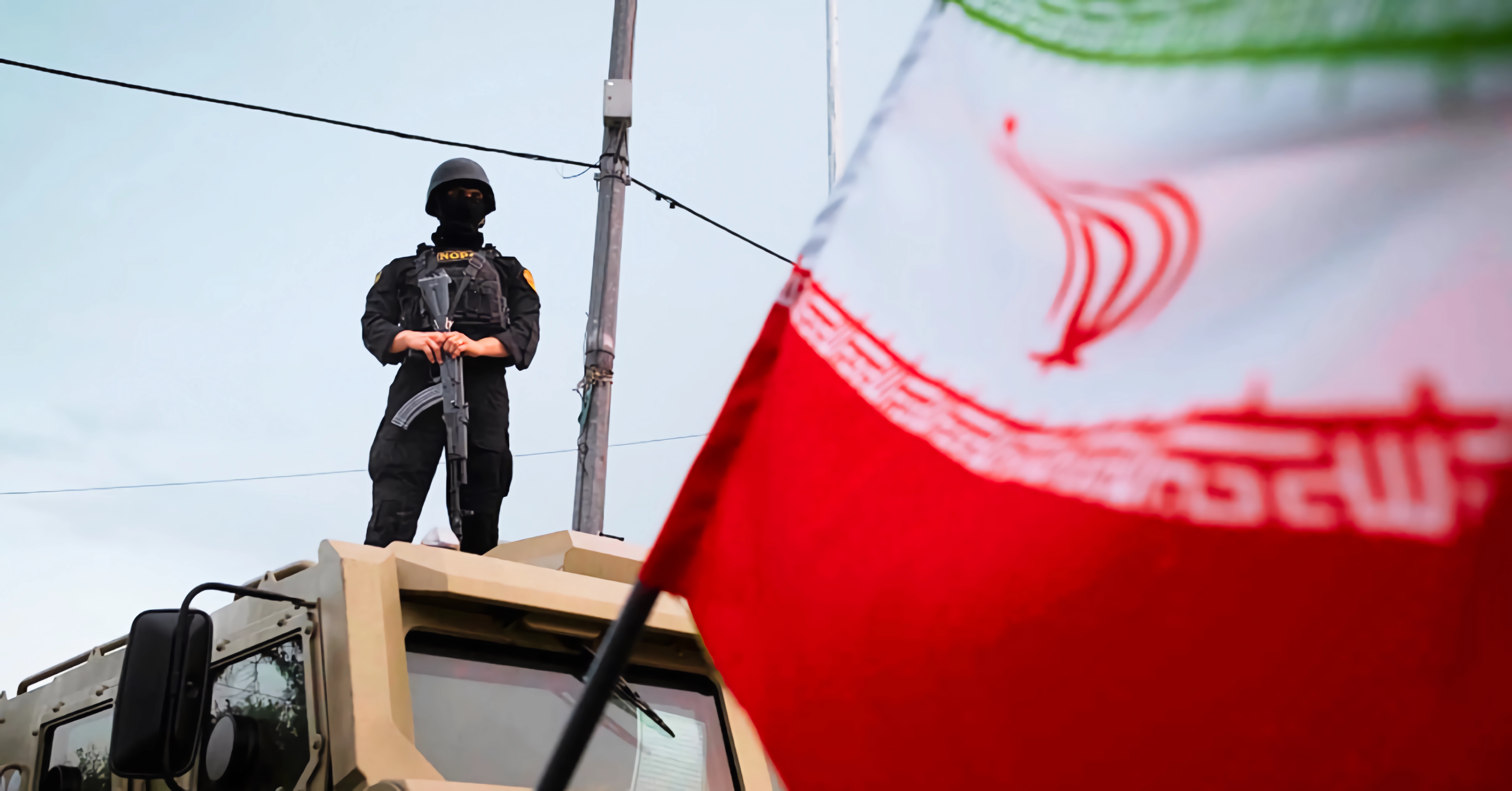 ایران کے 90 فیصد یورینیم افزودگی کے اعلان نے دنیا کو ہلا کر رکھ دیا ہے۔ کیا یہ محض دھمکی ہے یا حقیقی خطرہ؟ ماہرین کا تجزیہ پڑھیں۔ ایران کی پارلیمنٹ نے 90 فیصد یورینیم افزودگی کو ایک دفاعی آپشن قرار دیا ہے۔ امریکہ ایران مذاکرات کہاں کھڑے ہیں؟ پوری خبر یہاں پڑھیں۔ جوہری معاہدے کی ناکامی کے بعد ایران نے ایک اور بڑا قدم اٹھانے کا اشارہ دیا ہے۔ 90 فیصد افزودگی کا مطلب اور اس کے عالمی نتائج سمجھیں۔